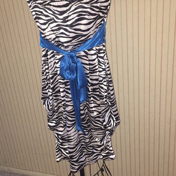 Ruby Rox strapless zebra dress - Picture 4 of 4